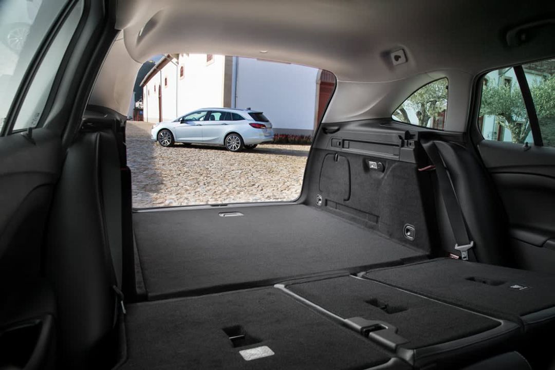 Opel Astra Sports Tourer - Mit weniger Gewicht und mehr Laderaum zum Lademeister-2