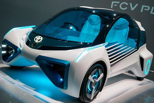 Ein Konzeptauto von Toyota, dass mit Brennstoffzellen angetrieben wird und mit Wasserstoff betankt wird