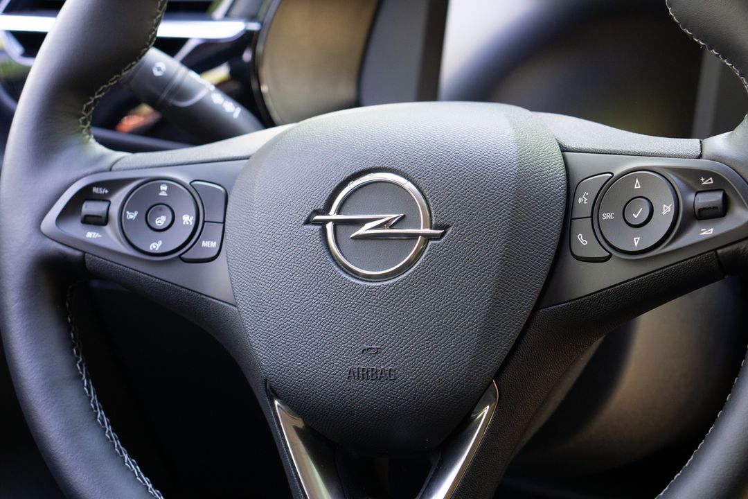 Opel Corsa-e Innenraum Cockpit