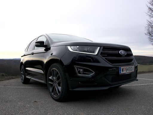 Ford-Edge-Front-Side