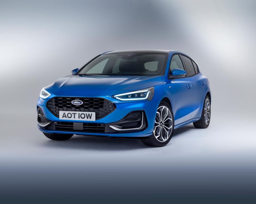 2021_FORD_FOCUS_ST-LINE_01-LOW